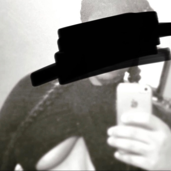 Black Slink Keyhole Dress - Picture 3 of 3